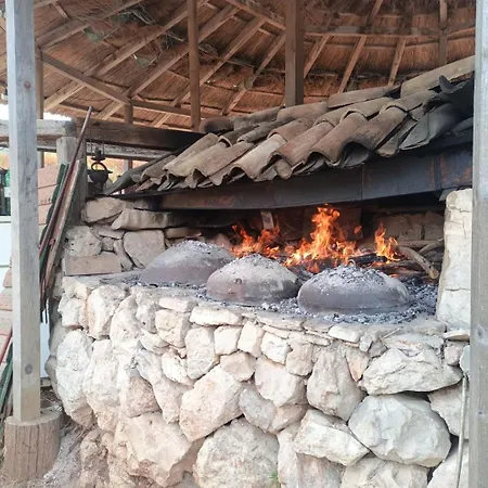 Primitivo Bay Hvar * フヴァル