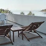 Primitivo Bay Hvar Апартаменты *