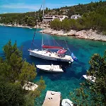 Primitivo Bay Hvar Хвар