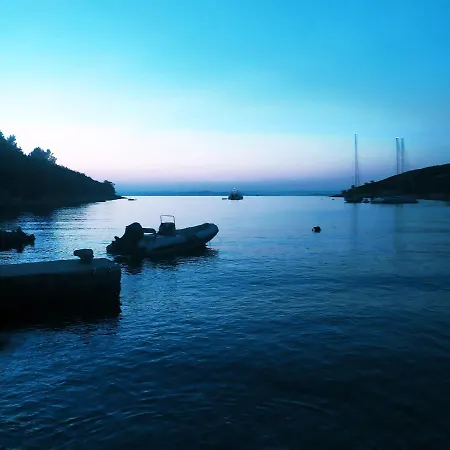 Primitivo Bay Hvar * Hvar Town