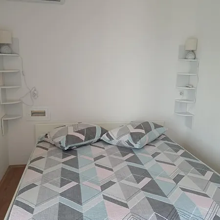 Апартаменти Primitivo Bay Hvar *